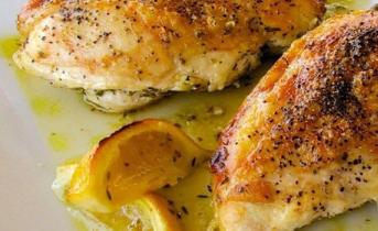 Cara membuat dada ayam juicy dan lembut: tips dan resep