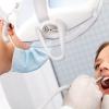 Which doctor puts fillings on teeth
