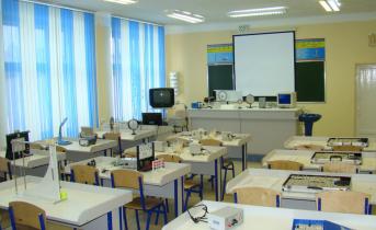 How to monitor the air condition in the classrooms